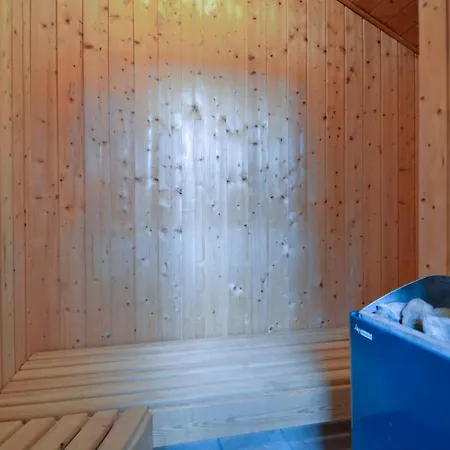 Cozy Home In Romo With Sauna 펜션